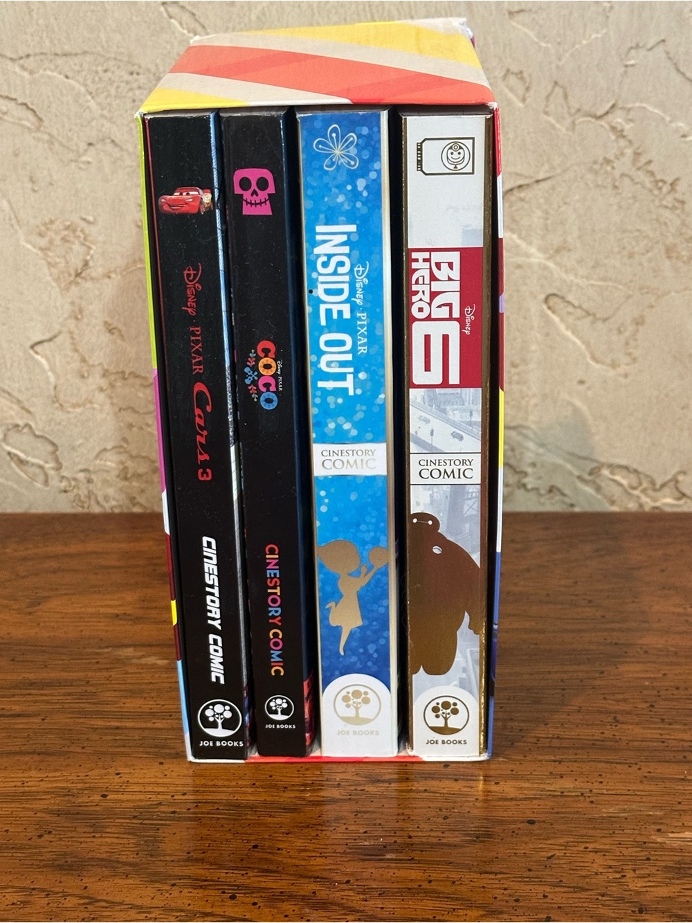 4 Disney Pixar Cinestory Comic Books Boxed Set:Coco Big Hero 6 Inside Out Cars 3